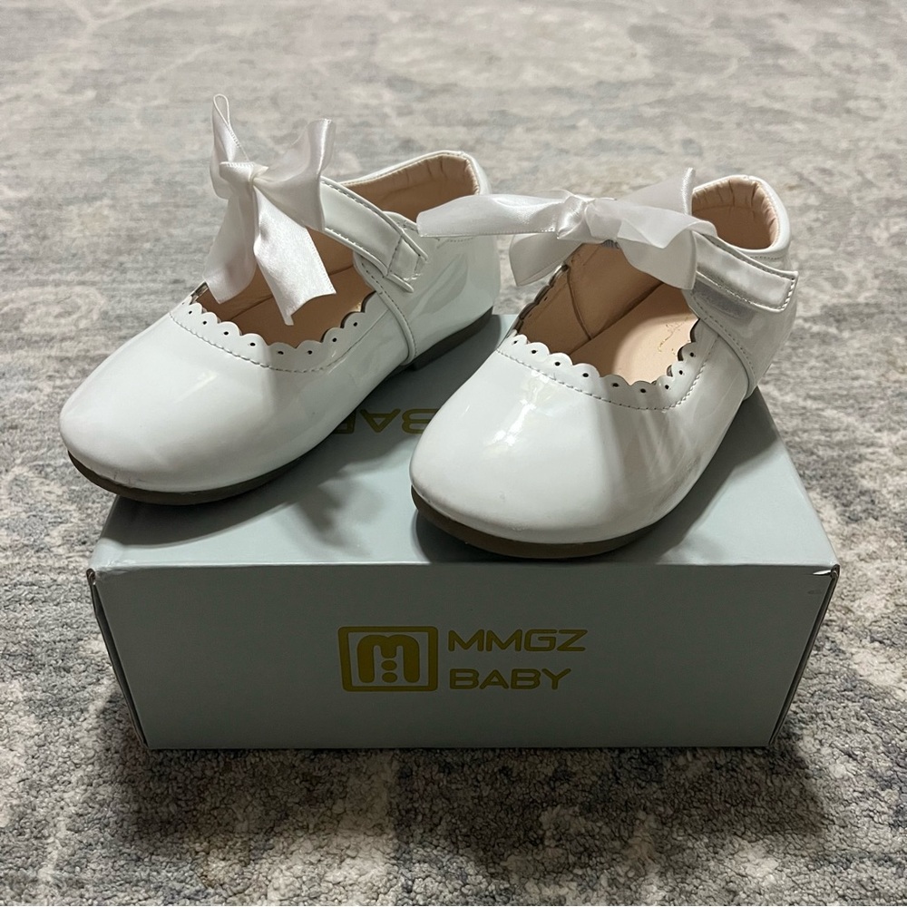 White Mary Janes Dress Shoes for Girls